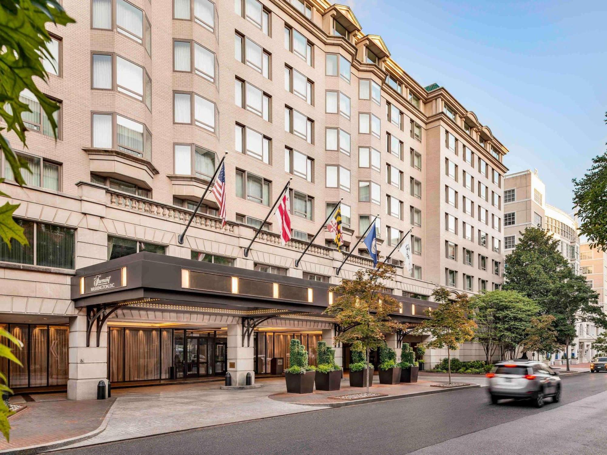 Fairmont Dc Gold Experience Hotel 4*